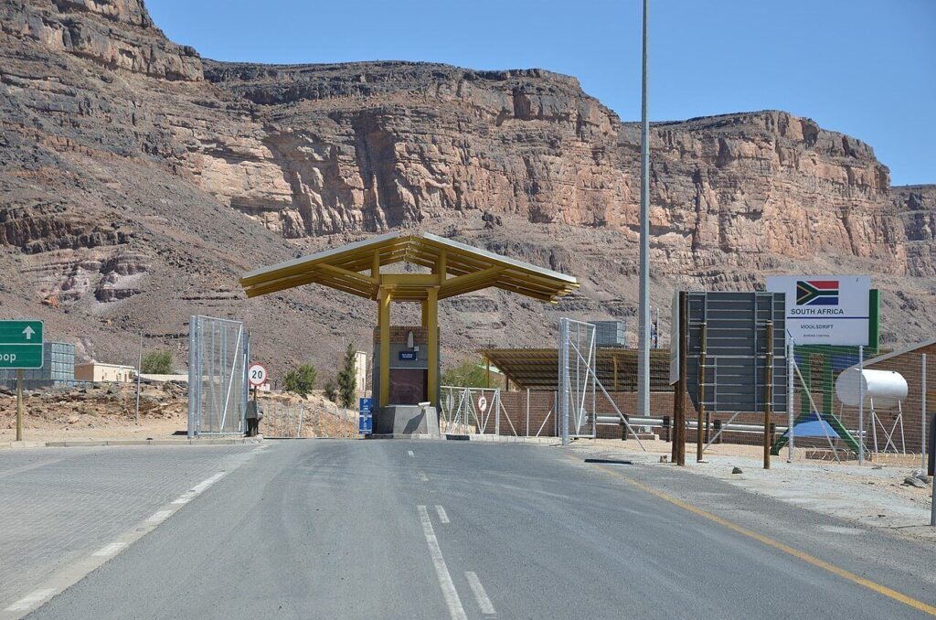 Sars introduces new border rules for foreign vehicles